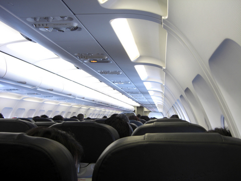 viajar avión, niños solos 
